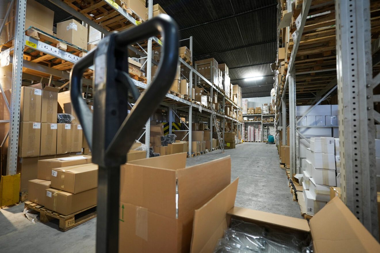 Zdjęcie wnętrza magazynu w Górze Kalwarii