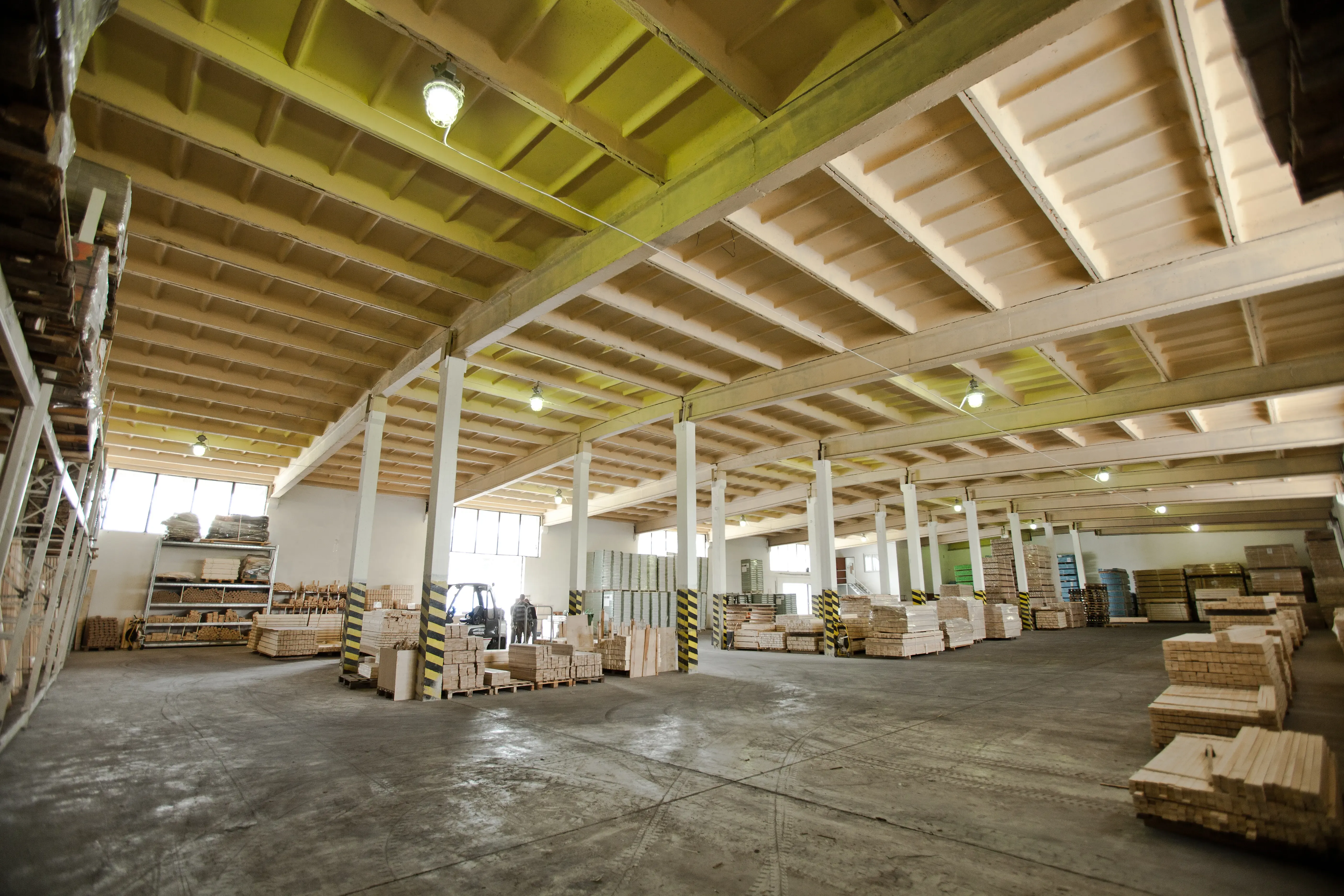 Zdjęcie wnętrza magazynu Góra Kalwaria