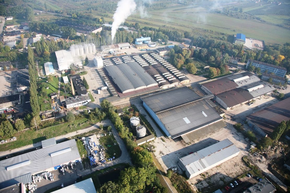 Zdjęcie magazynu w Górze Kalwarii z góry