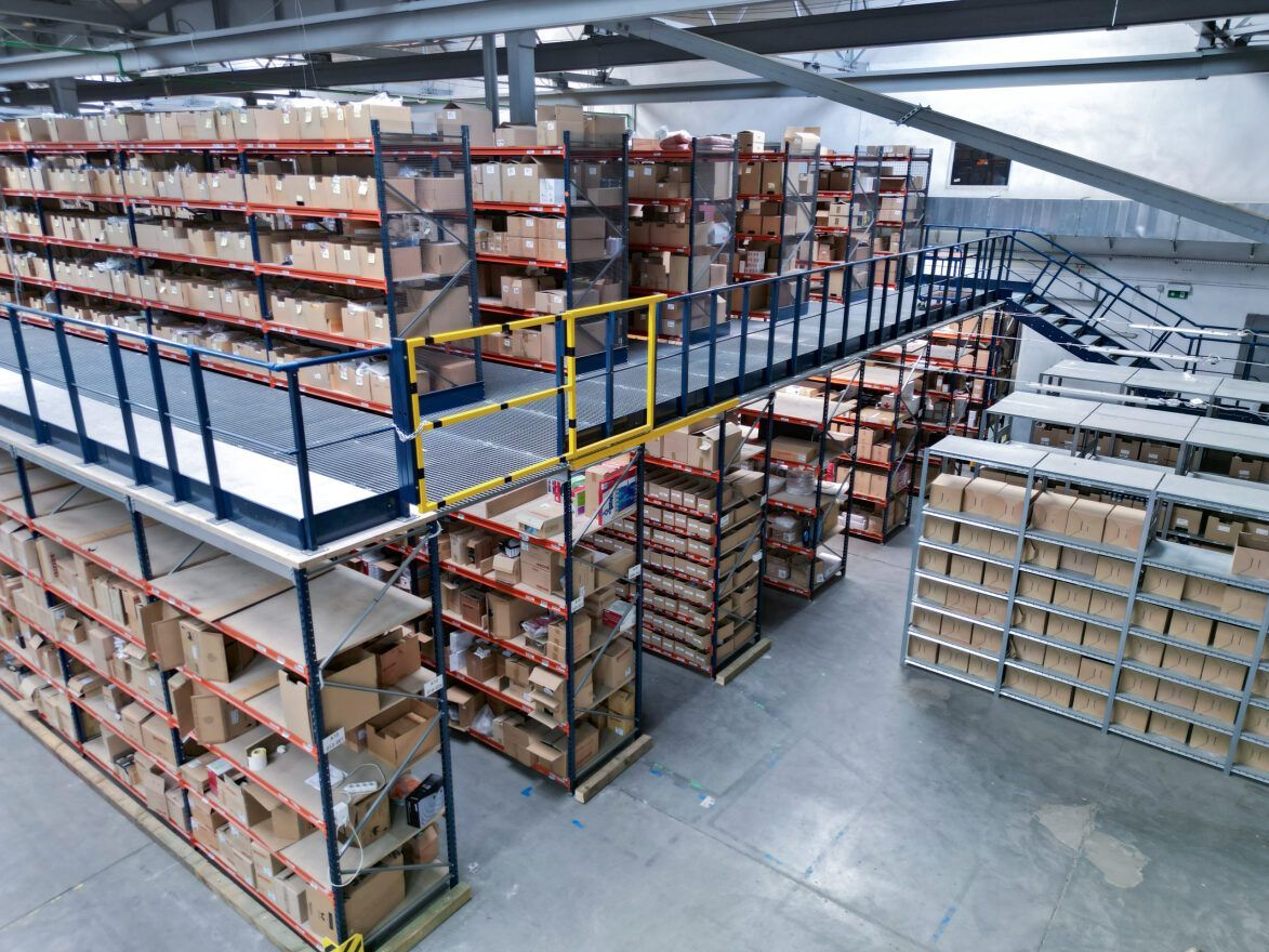 Zdjęcie wnętrza magazynu w Piasecznie