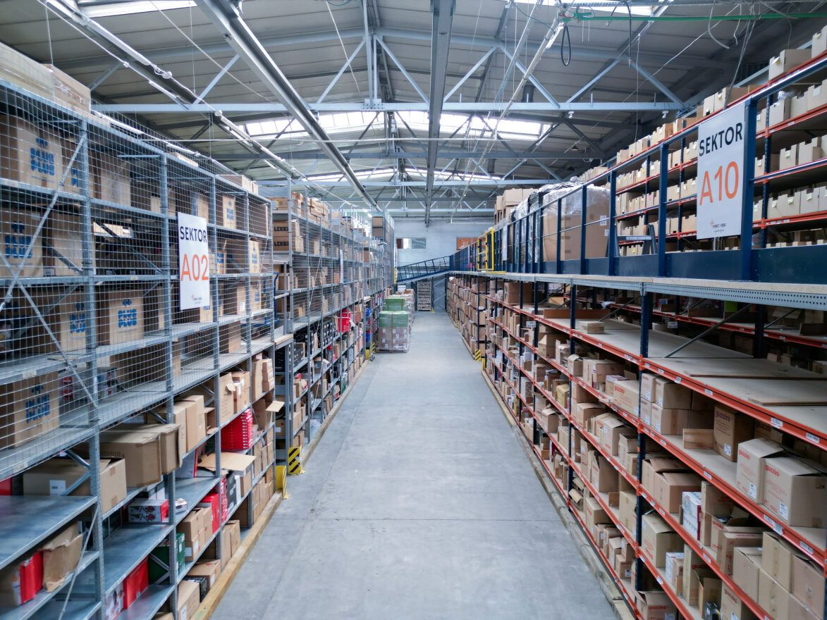 Zdjęcie wnętrza magazynu w Piasecznie