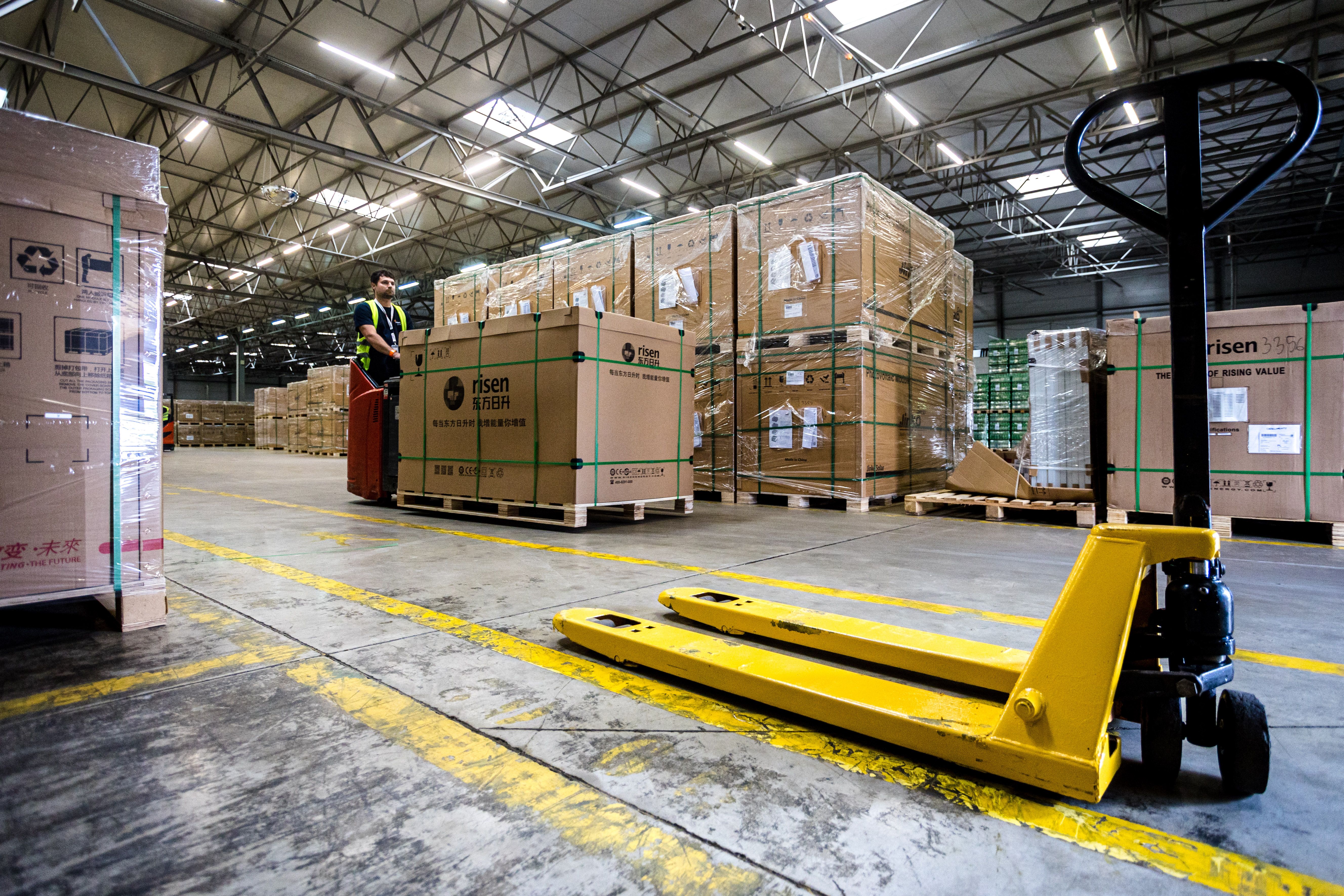 Zdjęcie wnętrza magazynu Pniewy