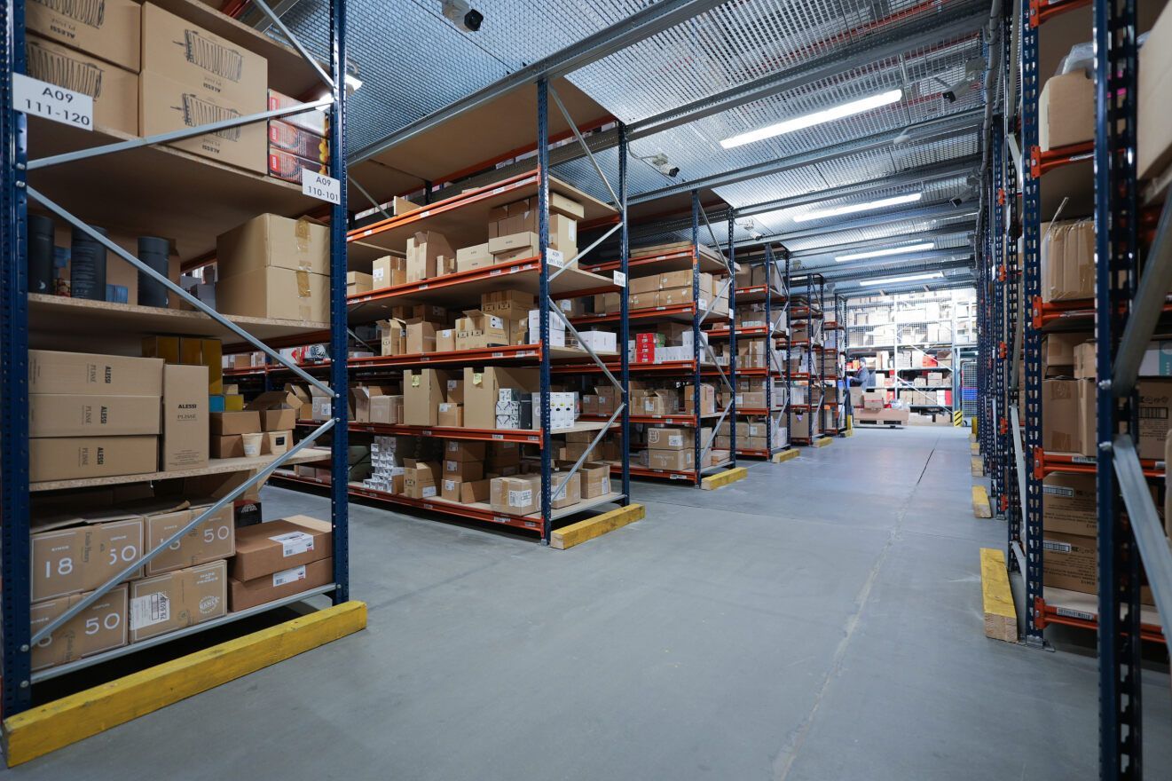 Zdjęcie wnętrza magazynu POV