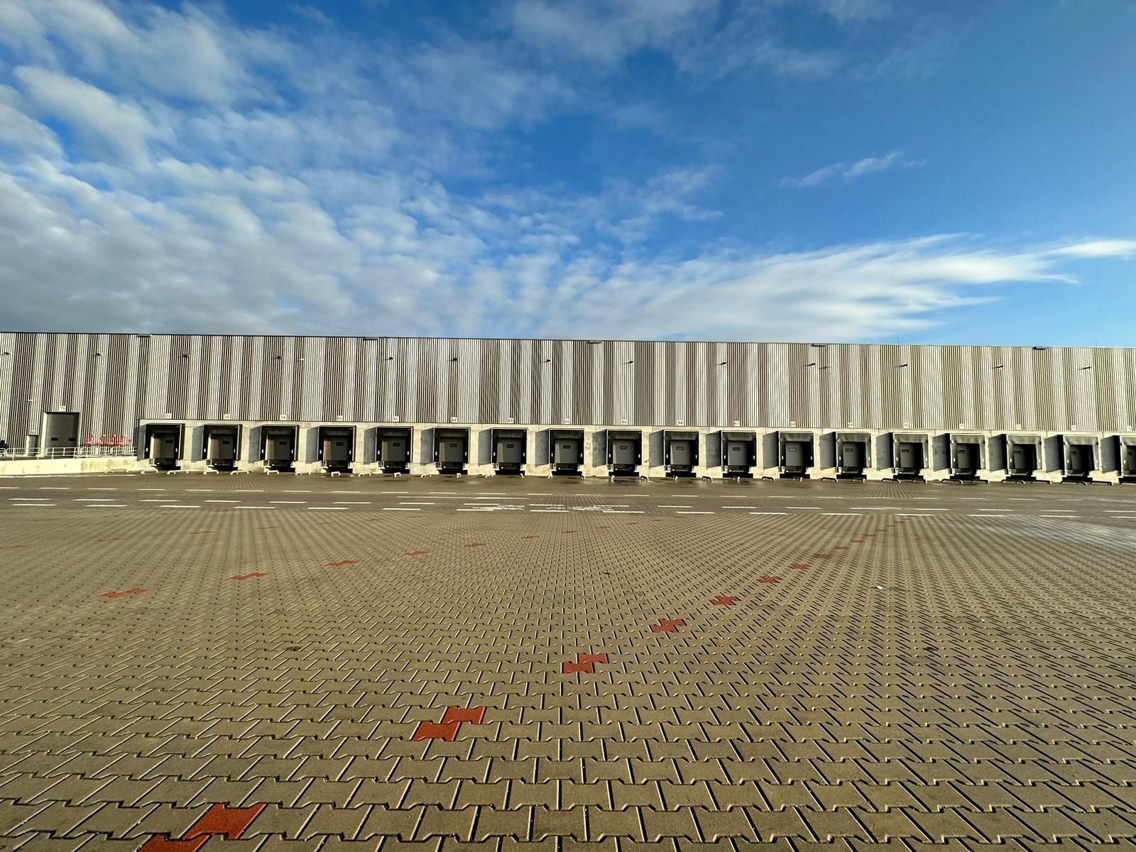 Zdjęcie magazynu Grodzisk Mazowiecki z zewnątrz