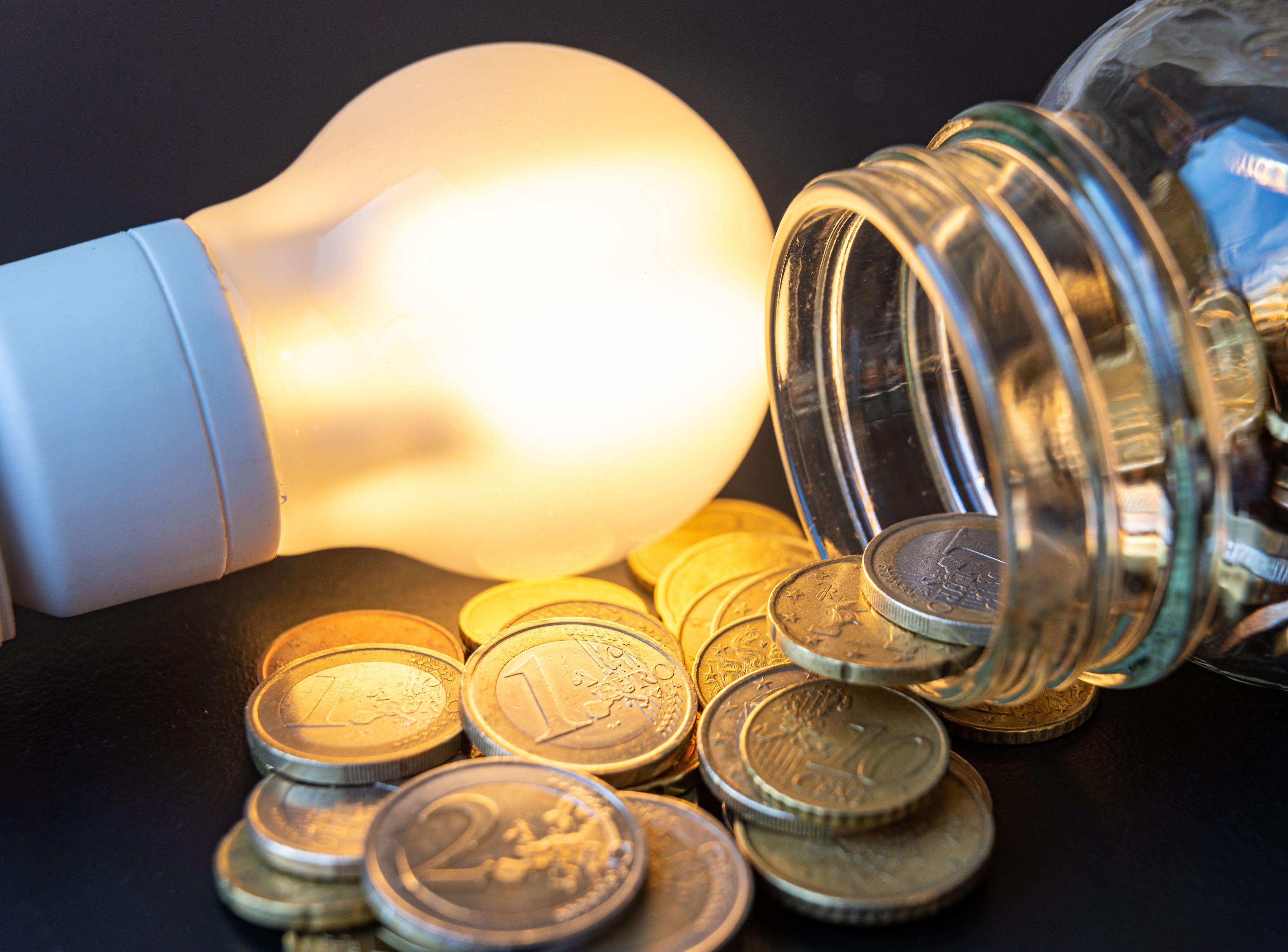 Jakie aspekty kosztowe należy rozważyć przy własnym wynajmie powierzchni logistycznych?