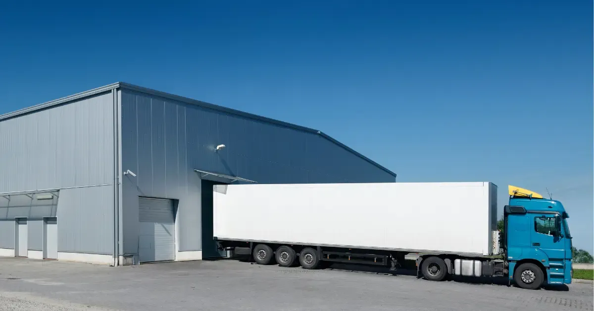 Zdjęcie magazynu POV z zewnątrz